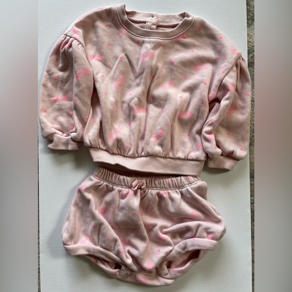 GAP Baby Pink Knit Outfit - Picture 1 of 4